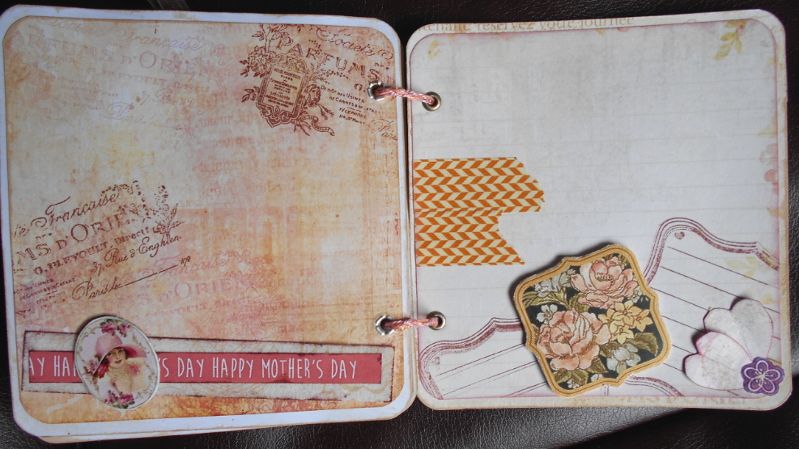 Mini album, grimoire R&eacute;tro "Maman" aux fleurs romantiques shabby rose et beige