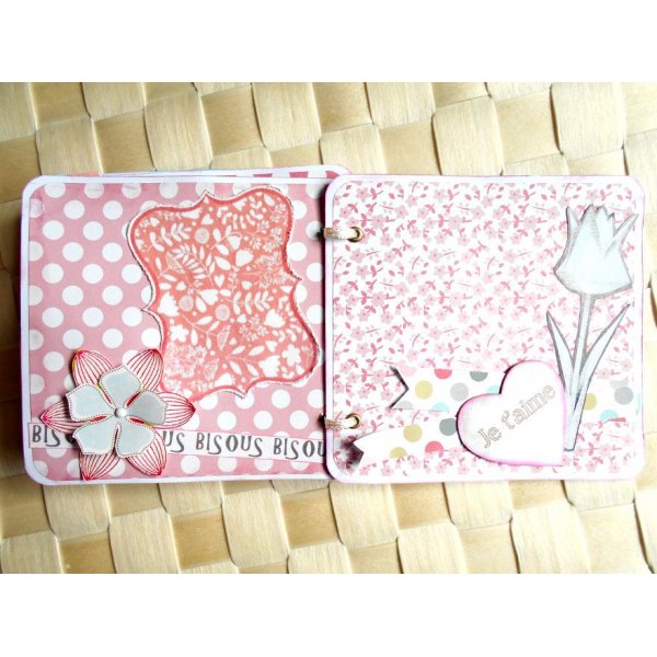 Mini album reli&eacute; printanier &agrave; personnaliser "Special Day Maman" rose bleu vert