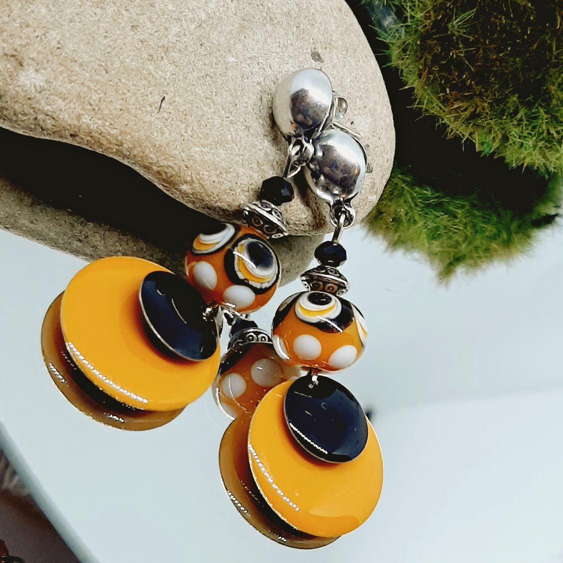 boucles oreilles magnifique jaune d'or et noir id&eacute;al tenue luminseuse hiver