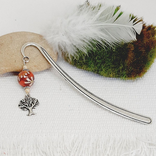 marque page argent&eacute; avec signet uni et pendentif symbole arbre de vie et une perle tons Terre