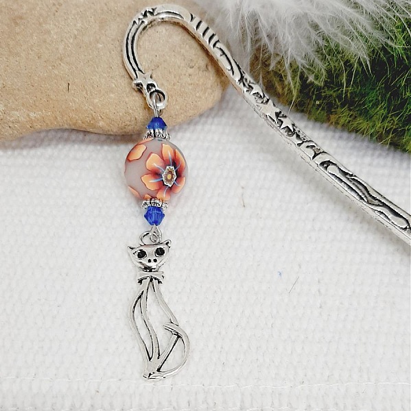 marque pages argent&eacute; pendentif chat allure chic et tr&egrave; belle perle fleur orange faite &agrave; la main