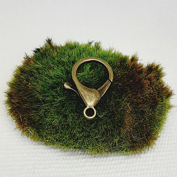 porte cl&eacute; pendentif porte photo personnalisable et perle en p&acirc;te polym&egrave;re vert et rouge