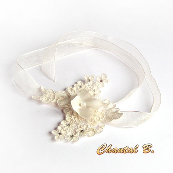 bijou de cheveux mari&eacute;e ivoire dentelle Calais fleur de soie strass