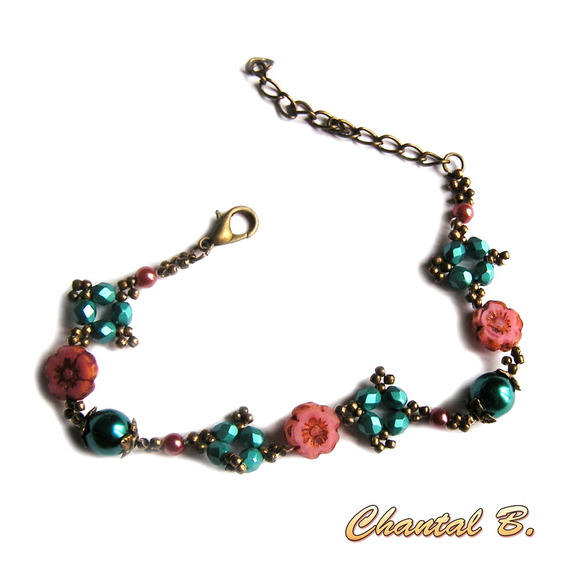 boucles d'oreilles fleur perle de boh&egrave;me rose perle &eacute;meraude et bronze