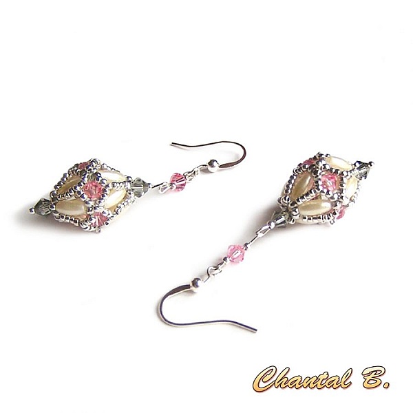 Boucles d'oreilles mariage perles swarovski rose et gris perles nacr&eacute;es grain de riz et argent plaqu&eacute; argent