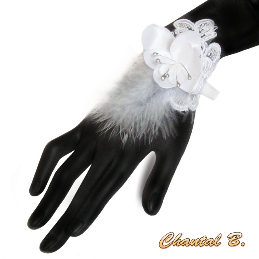 Bracelet manchette mari&eacute;e dentelle et fleur de satin blanc 