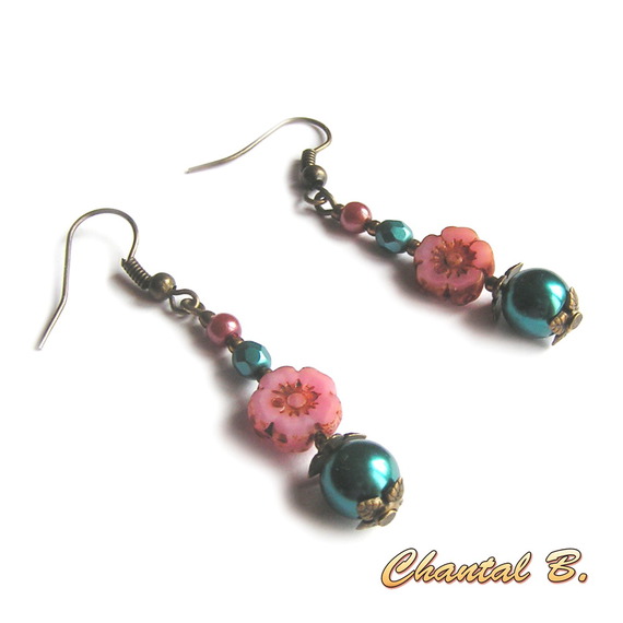 bracelet fantaisie perles fleurs boh&egrave;me rose et perles nacr&eacute;es turquoise m&eacute;tal bronze