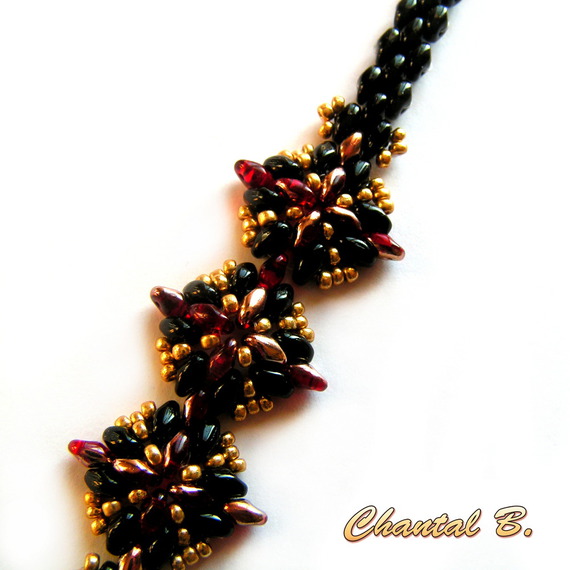 bracelet soir&eacute;e perles verre noir rouge et or