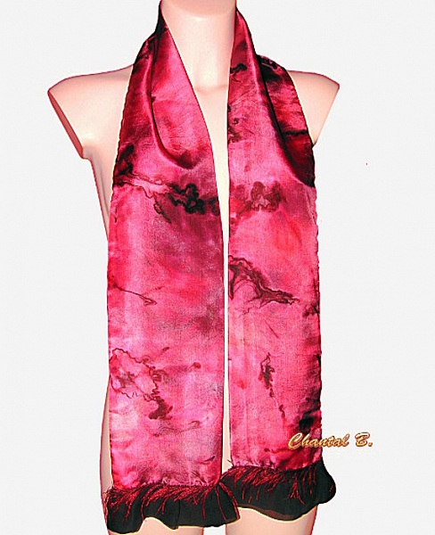 foulard soie rouge et noir &agrave; volants mousseline Lara