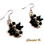 boucles d'oreilles soir&eacute;e swarovski blanches perles verre noir