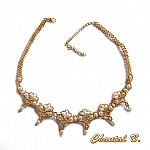 collier tiss&eacute; perles nacr&eacute;es blanches et or mariage soir&eacute;e