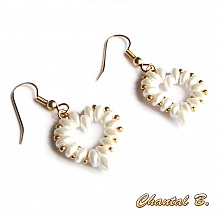 boucles d'oreilles st valentin mariage coeur perles nacr&eacute;es et or soir&eacute;e plaqu&eacute; or