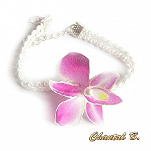 Bracelet orchid&eacute;e de soie guipure blanche mariage