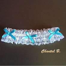 jarreti&egrave;re mariage blanche et bleu dentelle blanche et strass noeuds satin bleu C&eacute;leste vintage romantique