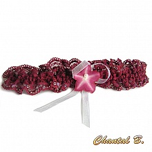Jarreti&egrave;re dentelle bordeaux perl&eacute;e et fleur de soie