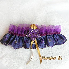 Jarreti&egrave;re maiage satin de soie violet et organza
