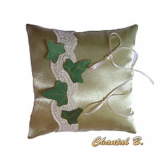 PROMOTION - ENSEMBLE coussin d'alliances mariage satin et dentelle nature LIERRE et jarreti&egrave;re