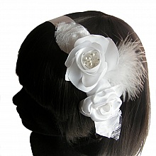 bandeau de cheveux mari&eacute;e blanc fleurs de satin dentelle et plumes
