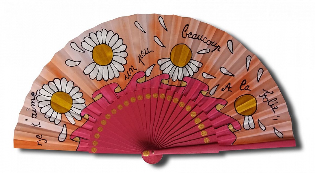Éventail en satin peint à la main avec motif marguerites.