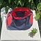 Sac bowling Rouge Passion en jean recyclé et velours rouge.