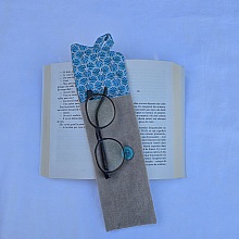 &Eacute;tui souple &agrave; lunettes ,en velours c&ocirc;tel&eacute; , doubl&eacute; de tissu coton imprim&eacute;. &Eacute;co-con&ccedil;u.
