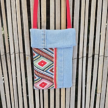 Pochette en tissu pour t&eacute;l&eacute;phone, avec bandouli&egrave;re