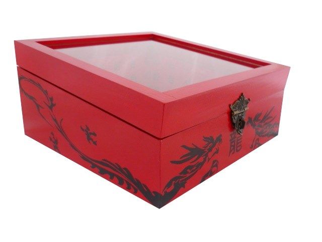 Boite en bois inclin&eacute;e et son couvercle en verre. Model : dragon rouge