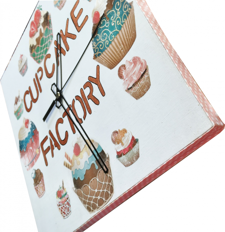 Horloge en bois carrer model "cup-cake" 