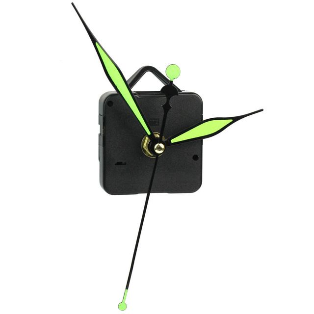 Mécanisme d'horloge à quartz avec aiguilles lumineuses.