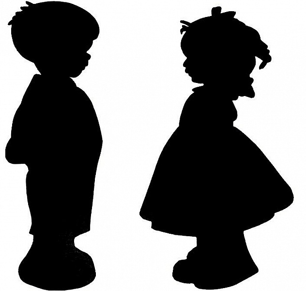 Pancarte mural / porte en bois model :couple de poulbot h 26 cm. gar&ccedil;on L9 cm /fille L13 cm 