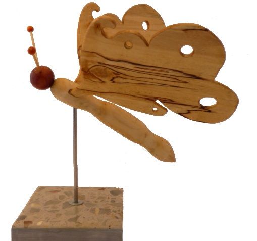 papillon en bouleau marbr&eacute;, h&ecirc;tre et &eacute;rable sur socle en marbre italien Terrazzo &agrave; poser scptulture en bois