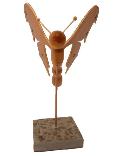 papillon en sapiens, cerisier et h&ecirc;tre petite touche d'&eacute;b&egrave;ne sur socle en marbre italien Terrazzo &agrave; poser sculpture en bois