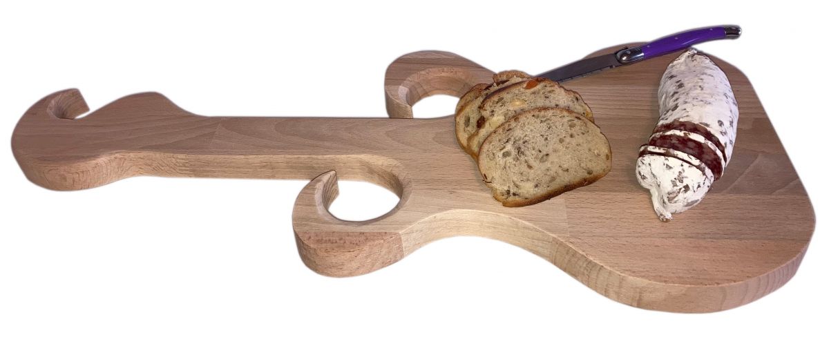 Planche &agrave; d&eacute;couper sp&eacute;cial ap&eacute;ro en bois de h&ecirc;tre naturel FSC model guitare emplacement 2 verres