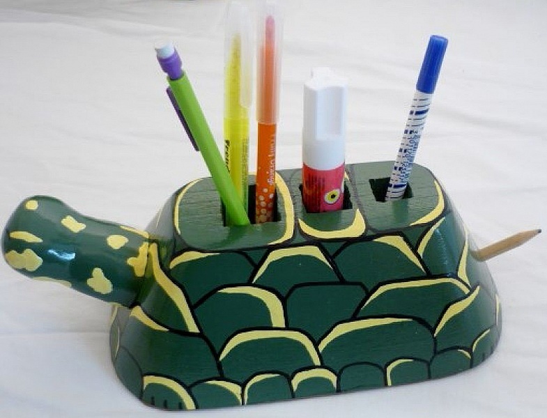 Set de rentr&eacute;e scolaire bois model : tortue Pot a crayon et Porte manteau mural a une pat&egrave;re