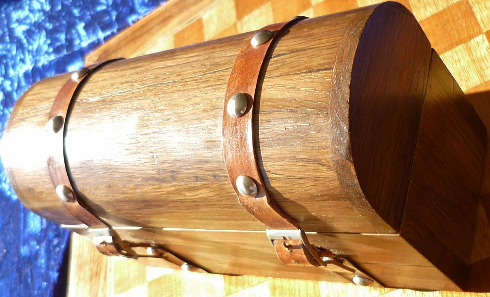 Coffret cintr&eacute; en ch&ecirc;ne aspect vieilli bois massif