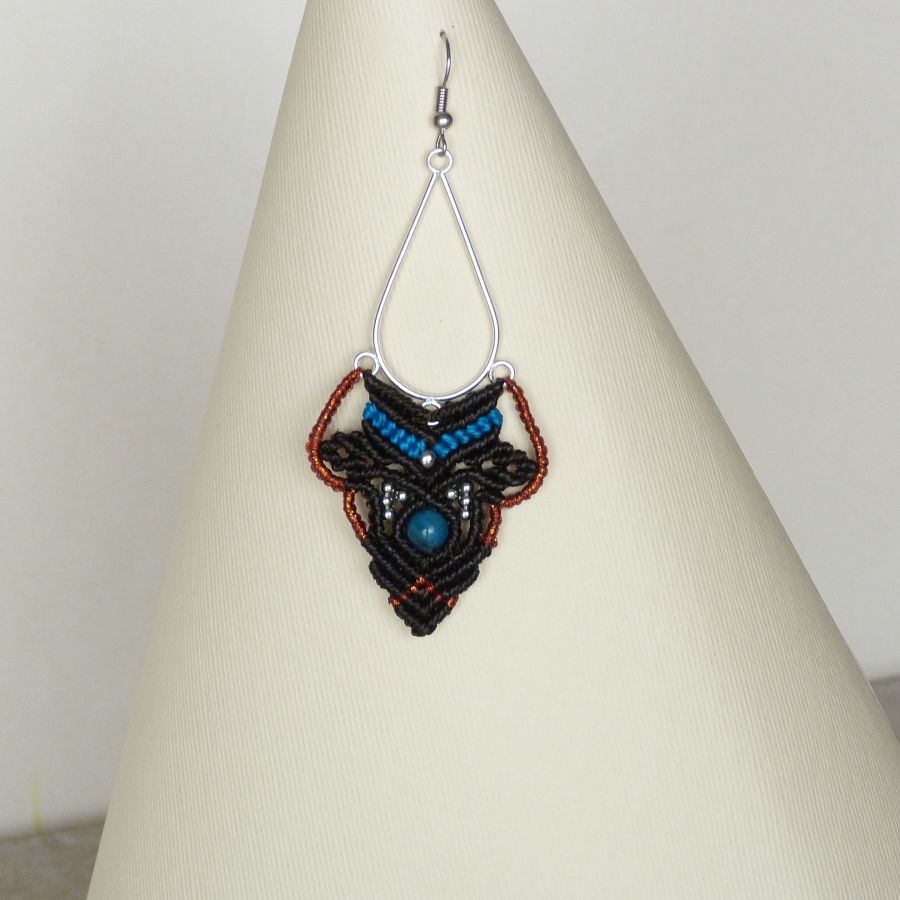 Boucles d'oreilles  en micro-macram&eacute; marron, bleu turquoise, cuivr&eacute;