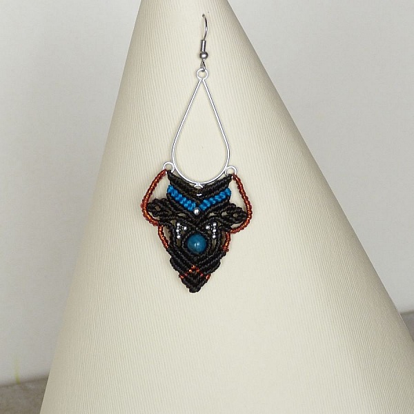 Boucles d'oreilles  en micro-macram&eacute; marron, bleu turquoise, cuivr&eacute;