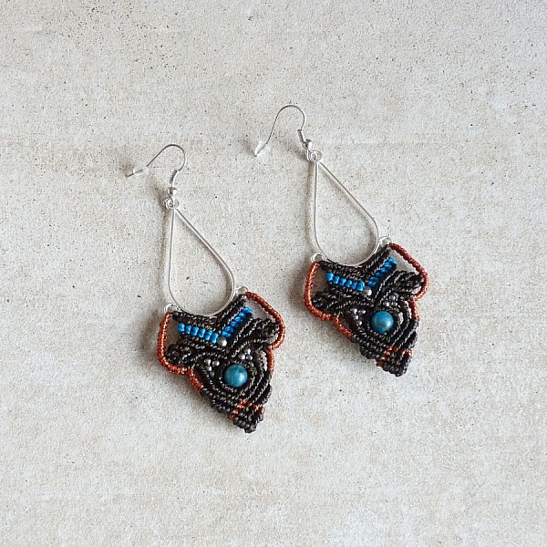 Boucles d'oreilles  en micro-macram&eacute; marron, bleu turquoise, cuivr&eacute;