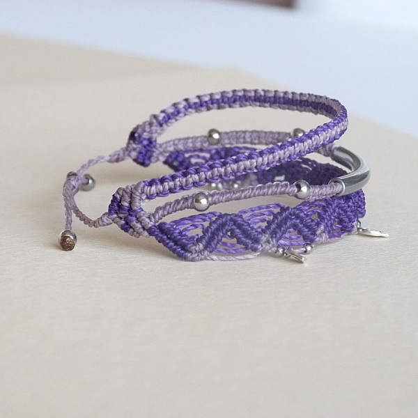 Bracelet multi-rangs 3 en 1  mauve et violet