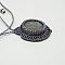 Collier gris fonc&eacute; en micro-macram&eacute; avec une belle labradorite
