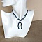 Collier en micro-macramé bleu canard avec pendentif jaspe larsonite.