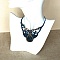 Collier micro-macramé bleu canard et beige avec pierre apatite.