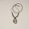 Collier  micro-macram&eacute; gris fonc&eacute; avec un  jaspe kambaba