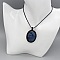 Collier  micro-macram&eacute; noir avec une  labradorite 