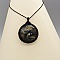 Collier noir en micro-macram&eacute; avec une labradorite