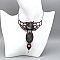 Collier ras-du-cou avec labradorites en micro-macram&eacute; mauve fonc&eacute; 
