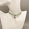 Collier ras-du-cou en micro-macram&eacute; vert menthe &agrave; l'eau