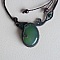 Collier marron chocolat en micro-macram&eacute; avec une pierre gemme verte