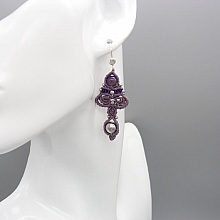 Boucles d'oreilles  en micro-macram&eacute; ton violet