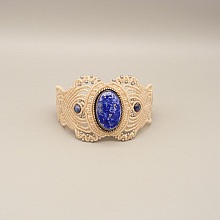 Bracelet en micro-macram&eacute; beige clair avec un lapis lazuli